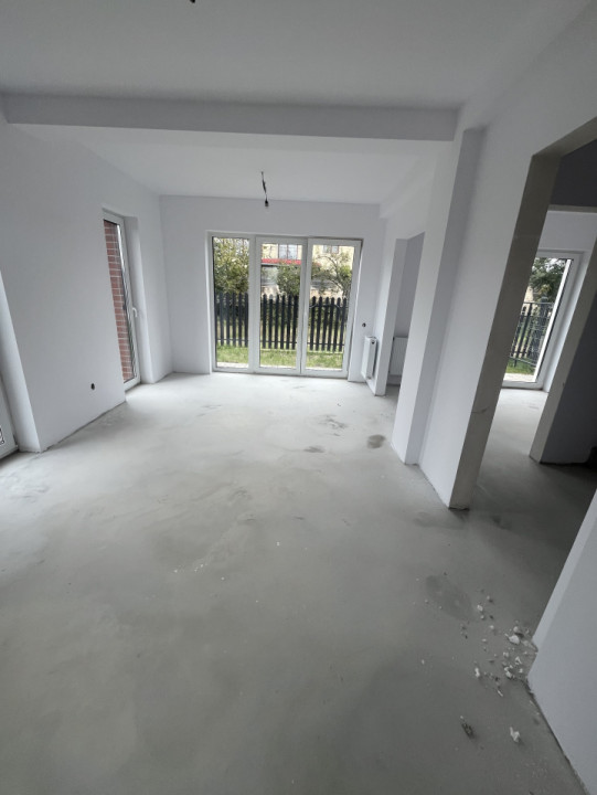 Spațiu Comercial de 78 mp + 118 mp grădină zona Tudor Vladimirescu 