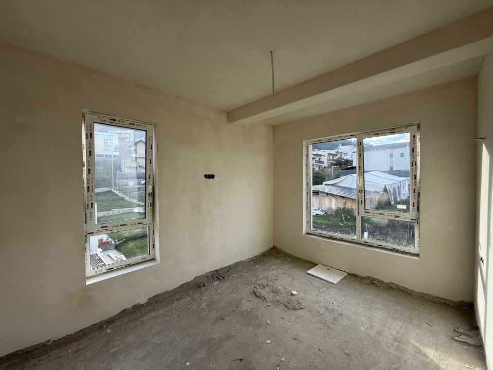 Casa tip duplex 4 camere, semifinisat, view superb,  zona Vivo