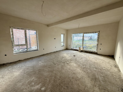 Casa tip duplex 4 camere, semifinisat, view superb,  zona Vivo