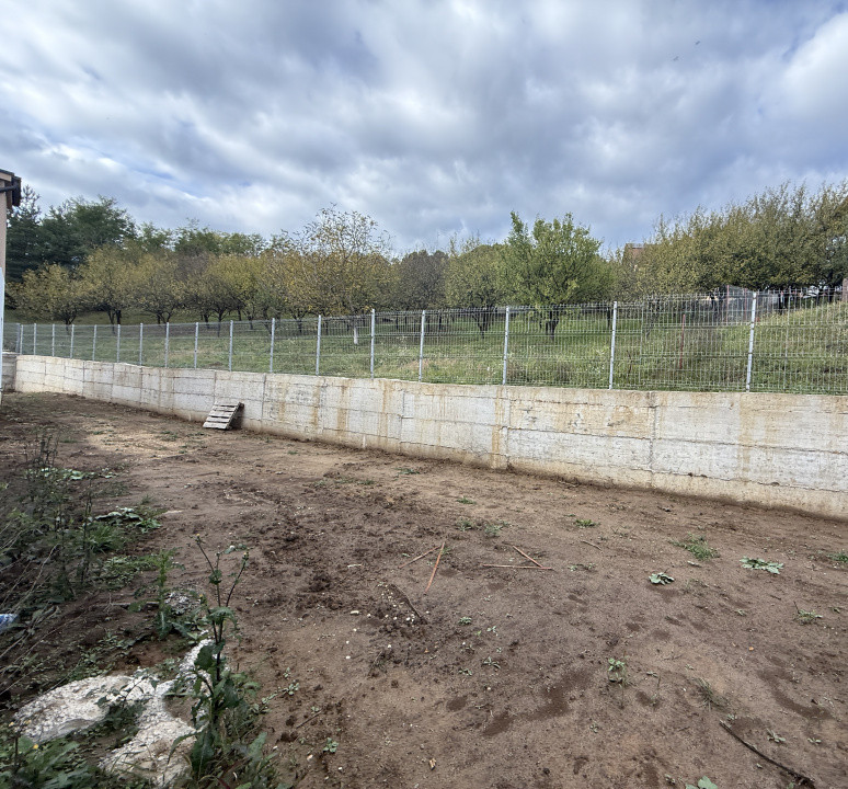 Casa tip duplex 4 camere, 3 băi, semifinisat, zona Fagului/Eroilor 