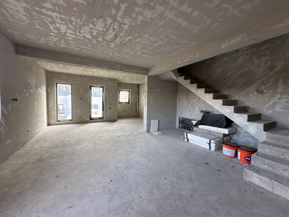 Duplex modern cu terasa circulara l Strada Tautiului 