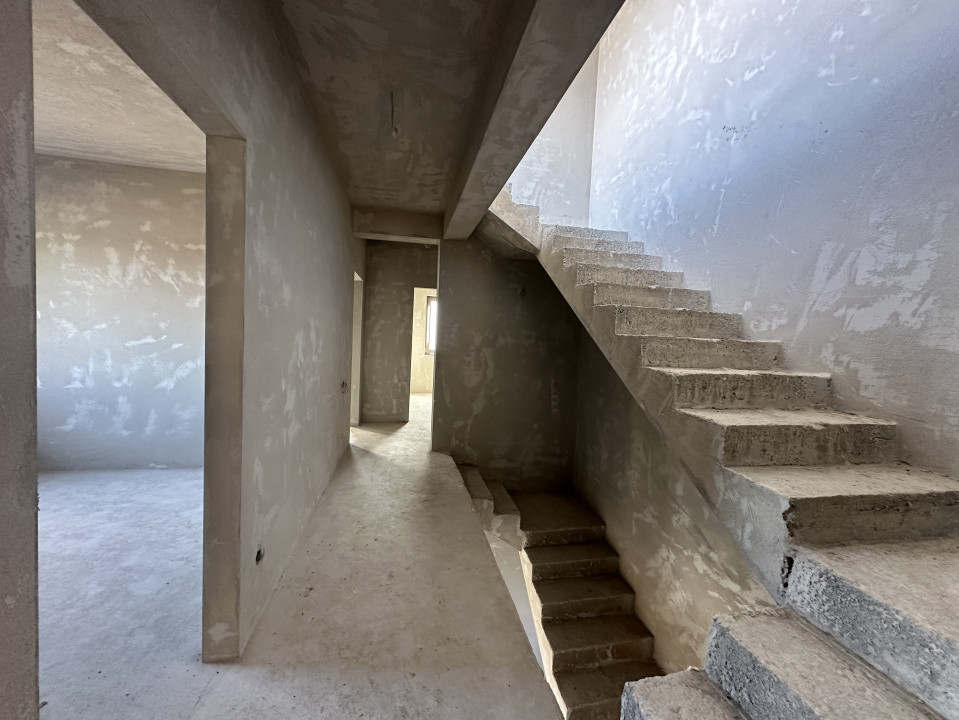 Duplex modern cu terasa circulara l Strada Tautiului 