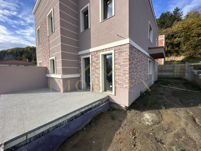 Casa tip duplex , terasa circulara , 120 mp, zona Tauti