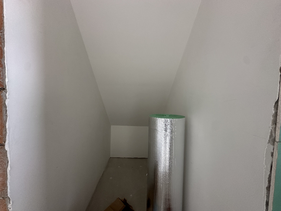 Apartament spatios cu terasa l Bloc nou l Zona Cetatii - Floresti 