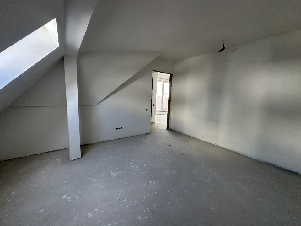 Apartament spatios cu terasa l Bloc nou l Zona Cetatii - Floresti 