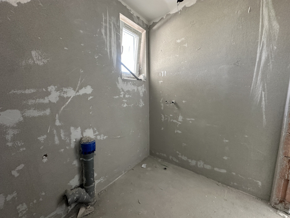 Apartament spatios cu terasa l Bloc nou l Zona Cetatii - Floresti 