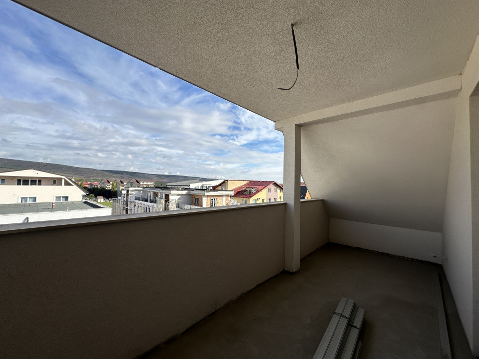 Apartament spatios cu terasa l Bloc nou l Zona Cetatii - Floresti 
