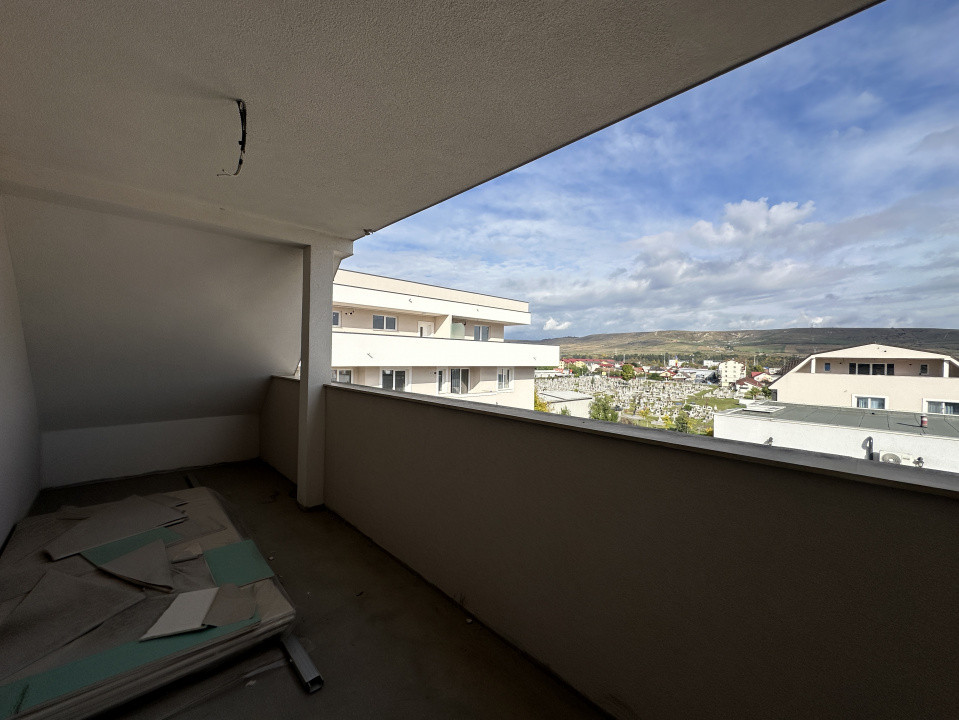 Apartament spatios cu terasa l Bloc nou l Zona Cetatii - Floresti 