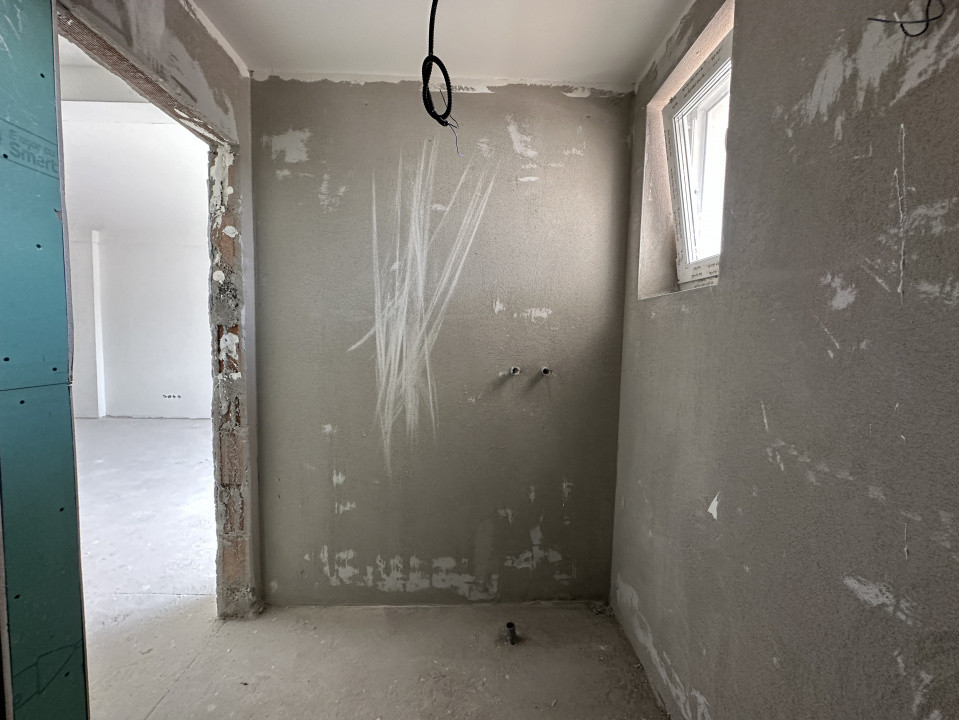 Apartament spatios cu terasa l Bloc nou l Zona Cetatii - Floresti