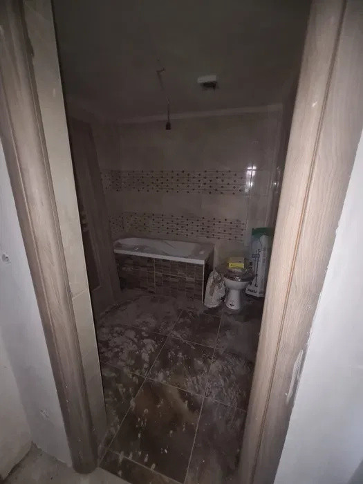 Apartament spatios 75 mp utili l terasa 16 mp l zona Tineretului