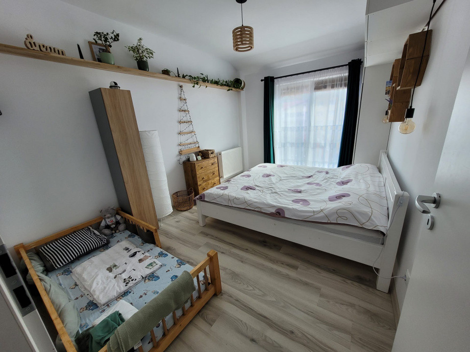 Apartament spatios 64 mp, 2 camere, zona Eroilor 