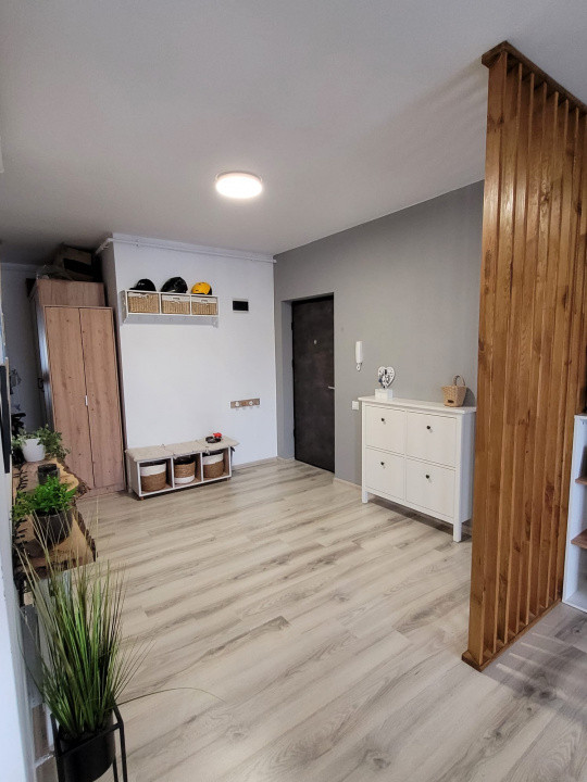 Apartament spatios 64 mp, 2 camere, zona Eroilor 