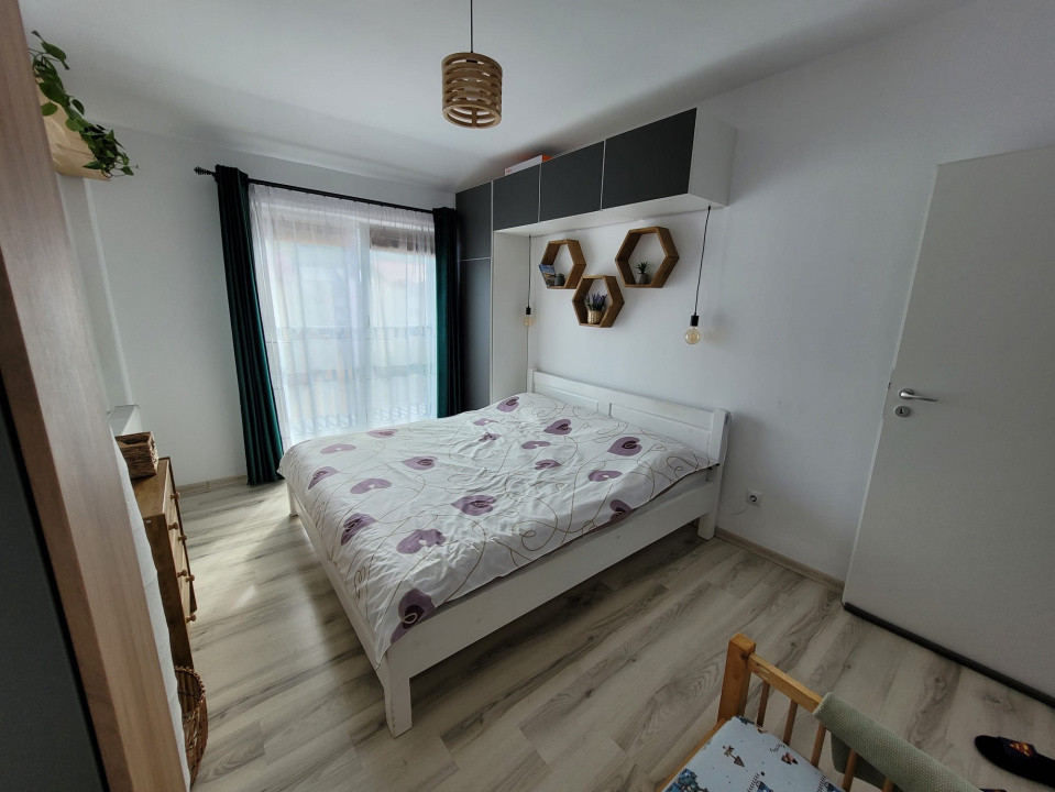 Apartament spatios 64 mp, 2 camere, zona Eroilor 