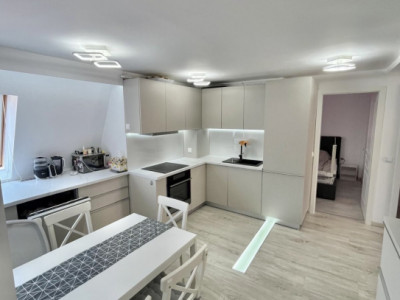 Apartament 3 camere, 68mp, terasa 35mp, mobilat, zona Muzeul Apei