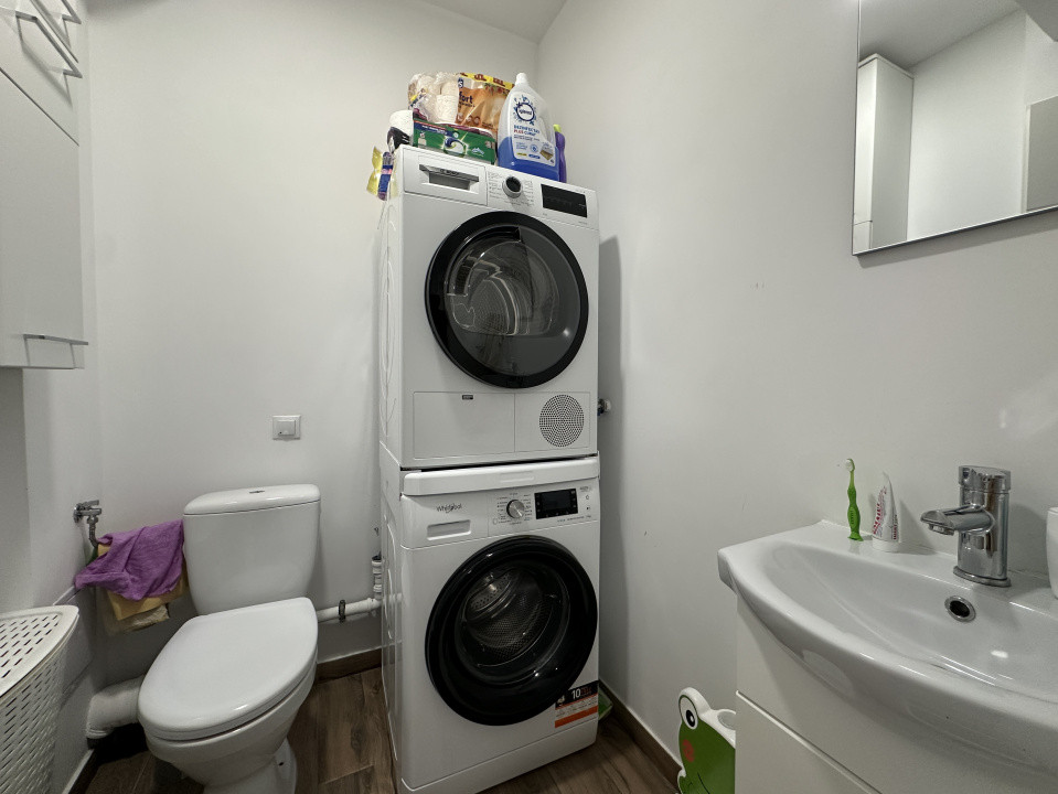 Apartament spatios cu 3 camere si 2 bai l bloc nou l zona Cetatii