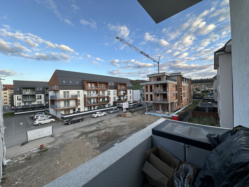 Apartament spatios cu 3 camere si 2 bai l bloc nou l zona Cetatii