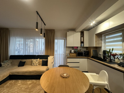 Apartament spatios cu 3 camere si 2 bai l bloc nou l zona Cetatii