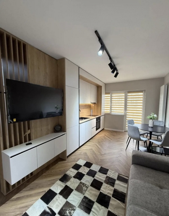 Apartament 3 camere, LUX, bloc nou, zona Urusagului 