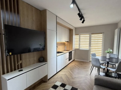 Apartament 3 camere, LUX, bloc nou, zona Urusagului 