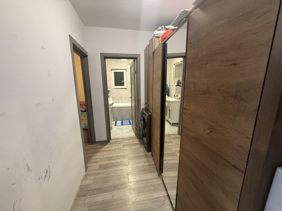 Apartament spațios, 51 mp, 2 camere, zona Vivo 