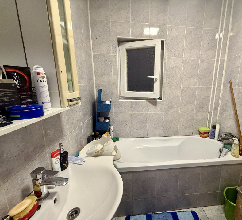 Apartament spațios, 51 mp, 2 camere, zona Vivo 