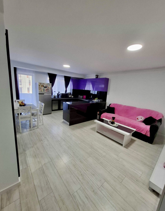 Apartament modern 2 camere, mobilat, zona Teilor