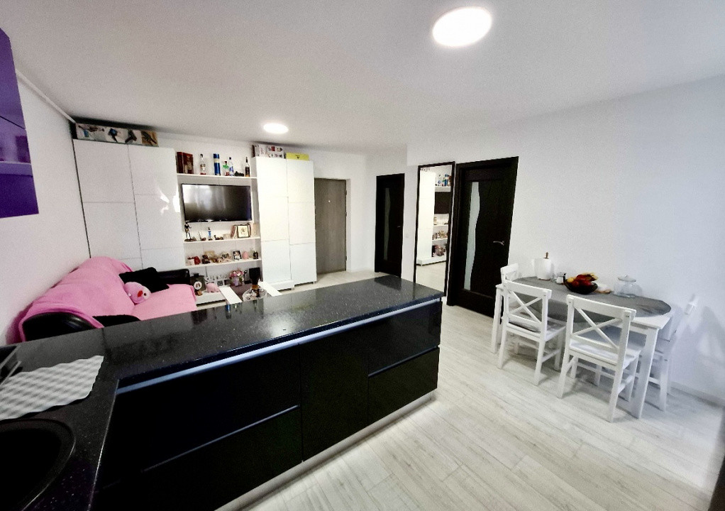 Apartament modern 2 camere, mobilat, zona Teilor