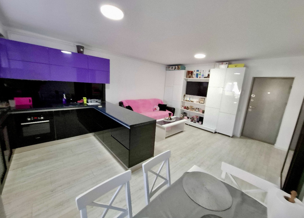 Apartament modern 2 camere, mobilat, zona Teilor