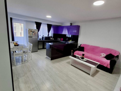 Apartament modern 2 camere, mobilat, zona Teilor