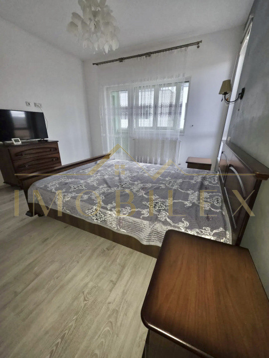 Apartament spațios 74 mp, 3 camere, 2 băi, zona Subcetate 