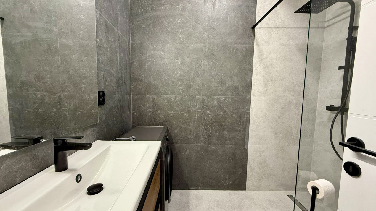 Apartament 2 camere, mobilat LUX, bloc nou, zona Vivo