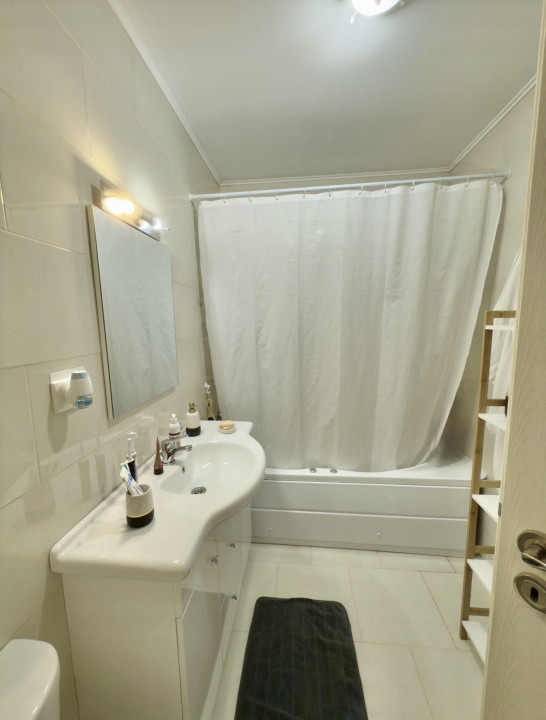 Apartament spațios 2 camere decomandate, zona Vivo
