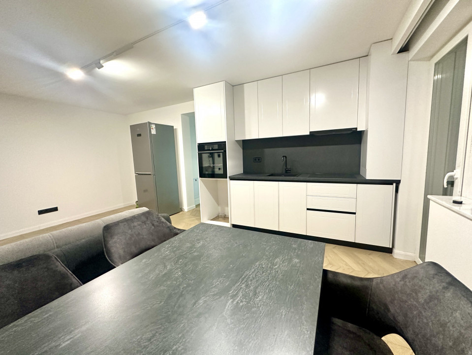 Apartament 3 camere, LUX, bloc nou, zona Cetatii