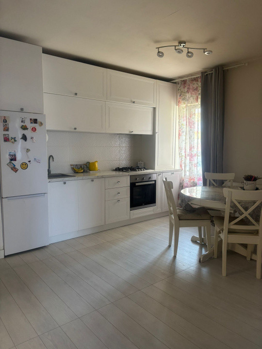 Apartament modern cu 2 camere si bucatarie l zona Florilor 