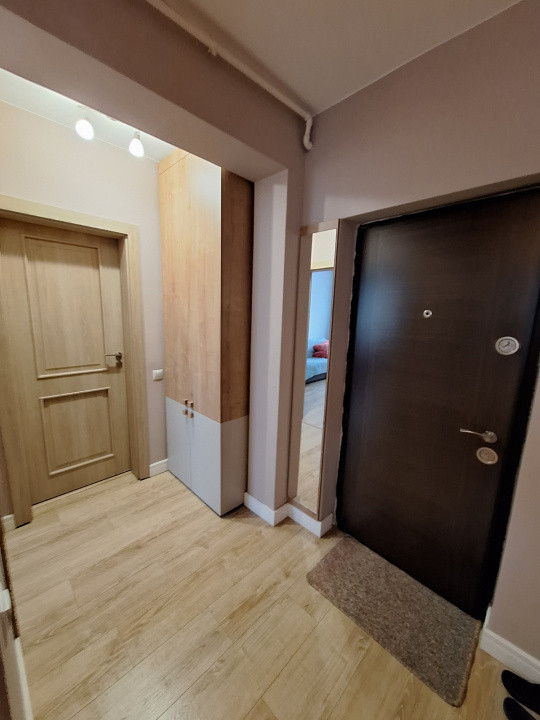 Apartament spatios cu 3 camere si 2 bai, zona Sesul de sus 