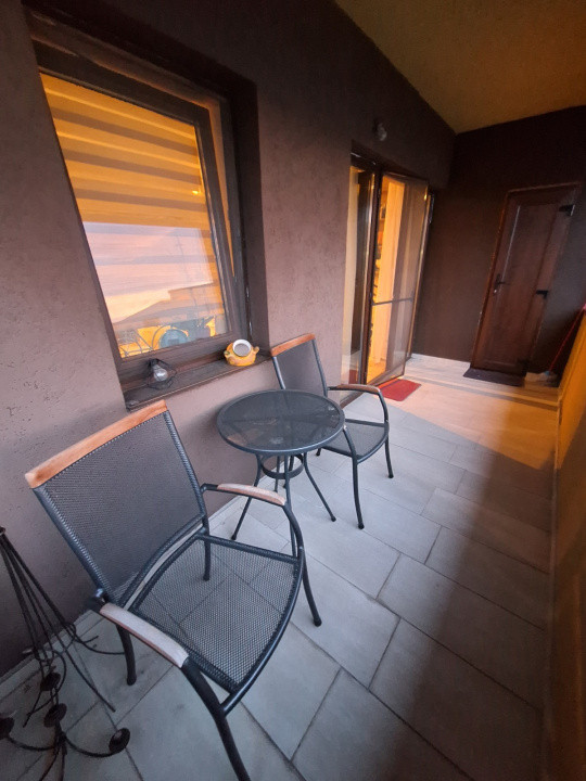 Apartament spatios cu 3 camere si 2 bai, zona Sesul de sus 