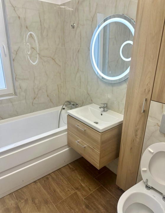 Apartament 3 camere, terasa 53mp, modern de închiriat, zona Teilor