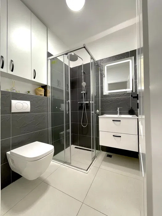 Apartament spatios cu finisaje moderne, 3 camere si 2 bai, zona Abatorului