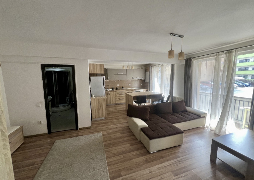 Apartament spațios, 3 camere, zona Porii