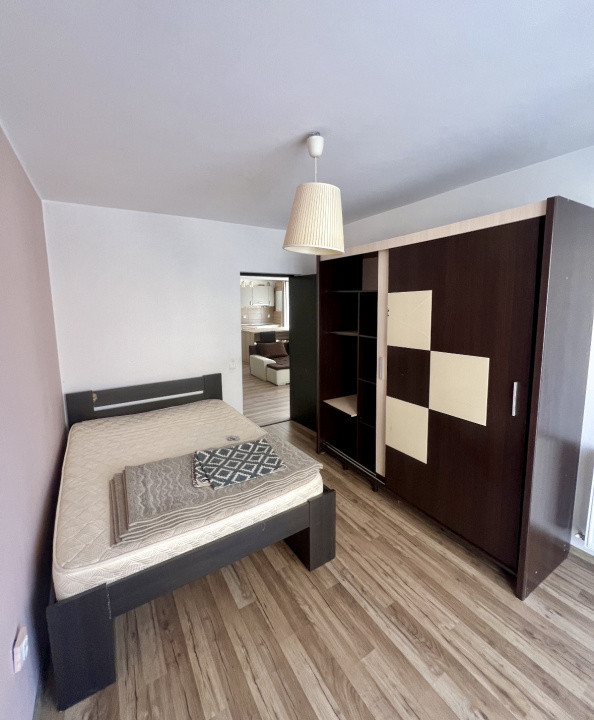 Apartament spațios, 3 camere, zona Porii