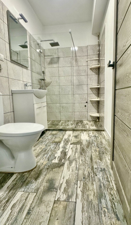 Aparament 4 camere, zona Tineretului