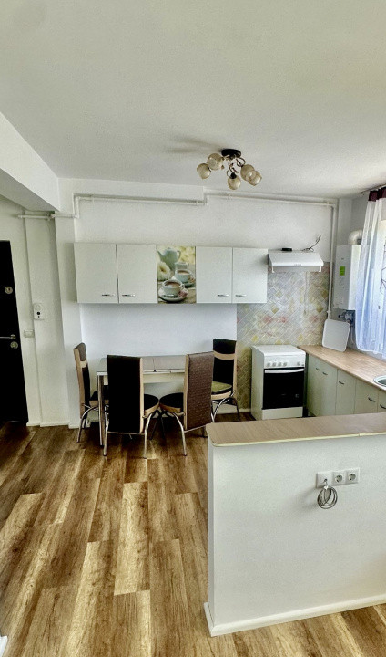 Aparament 4 camere, zona Tineretului