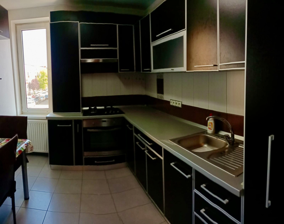 Apartament 3 camere, zona Tineretului