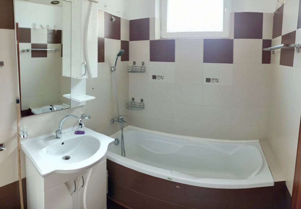 Apartament 3 camere, zona Tineretului