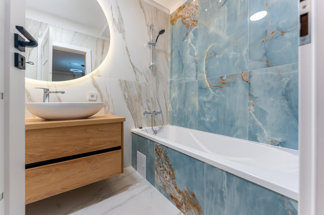 Apartament 2 camere, mobilat LUX, bloc nou, zona Eroilor 