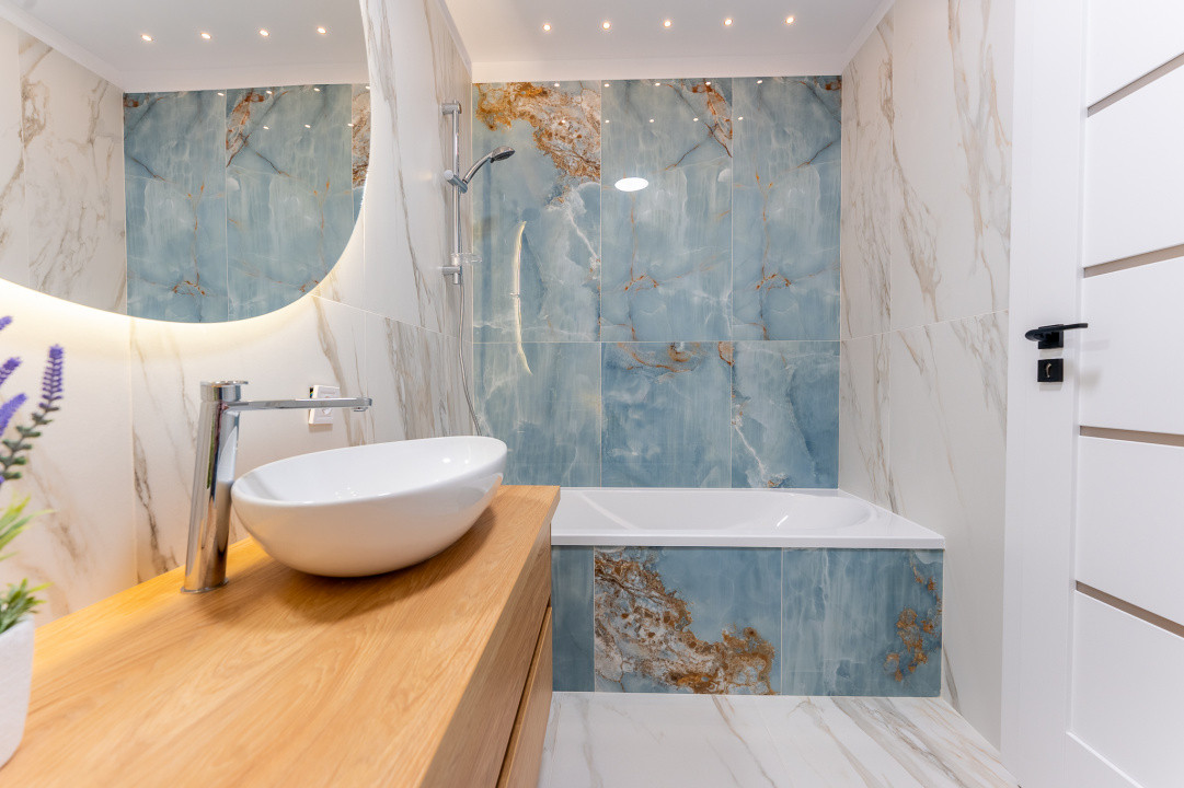 Apartament 2 camere, mobilat LUX, bloc nou, zona Eroilor 