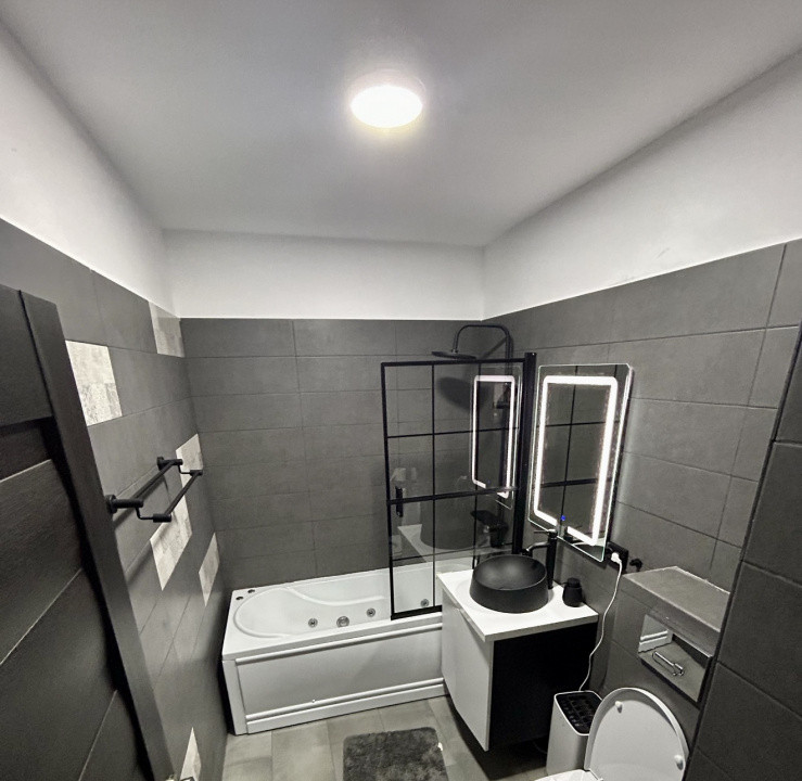 Apartament modern 2 camere, zona Teilor 