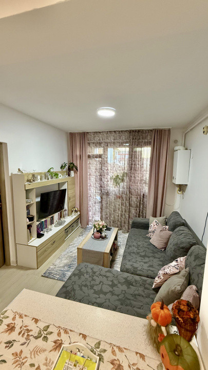 Apartament 2 camere, grădină 38 mp, zona Sesul de Sus