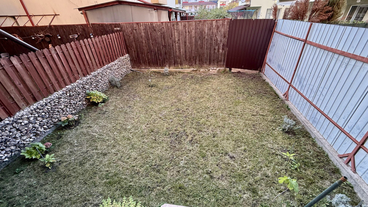Apartament 2 camere, grădină 38 mp, zona Sesul de Sus