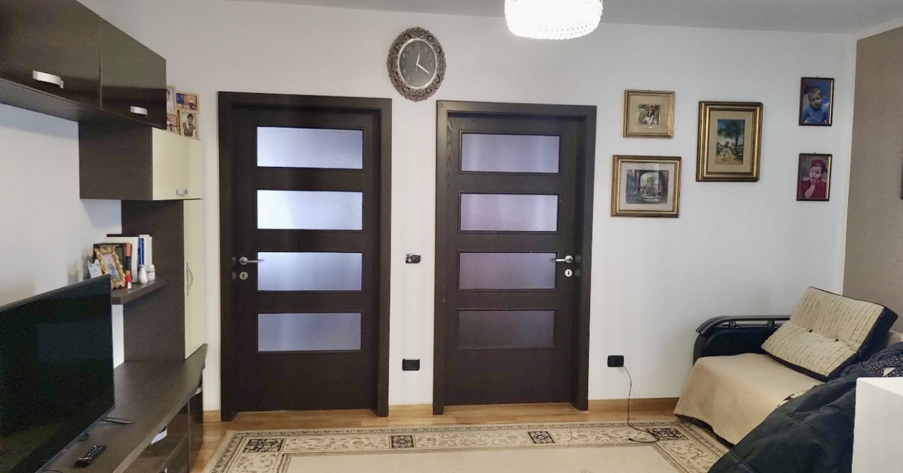 Apartament 3 camere, mobilat, zona Sesul de Sus